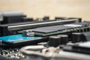 需求飙升 产品供不应求：SSD在第二季度还要上涨25%