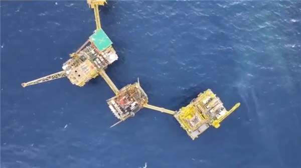 自主建造 “深海一号”二期最大水下生产设施完成就位