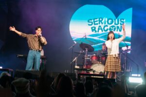 獨家專訪／SERIOUS BACON開唱前先列美食清單　團內最大爭執竟是「吃哪家」