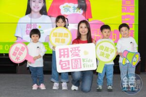 女兒被發現「暴風抽高」　林心如笑：買鞋子很困擾