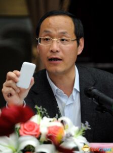 人大代表吐槽：差点被天价国际漫游费吓出心脏病