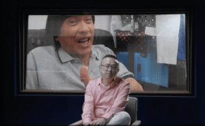 豬哥亮「復活」！　《高雄有顆藍寶石》揭80年代南台灣傳奇舞台