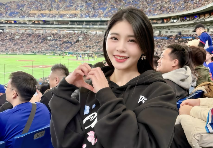 東京巨蛋突發氣喘！樂天美女總監急搭機返台　中華隊獲勝全機歡呼