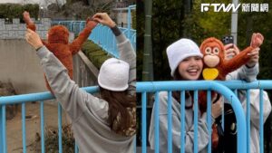 Lisa與爆紅小猴Panchi見面！帶同款玩偶互動拍照　私下可愛模樣曝光