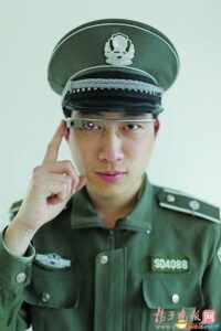 城管自费购买谷歌眼镜碉堡 避免执法无图无真相