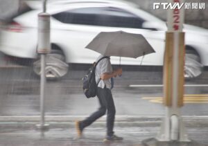 記得帶傘！午後雨彈開炸「恐持續至夜間」　天氣回穩時間曝光